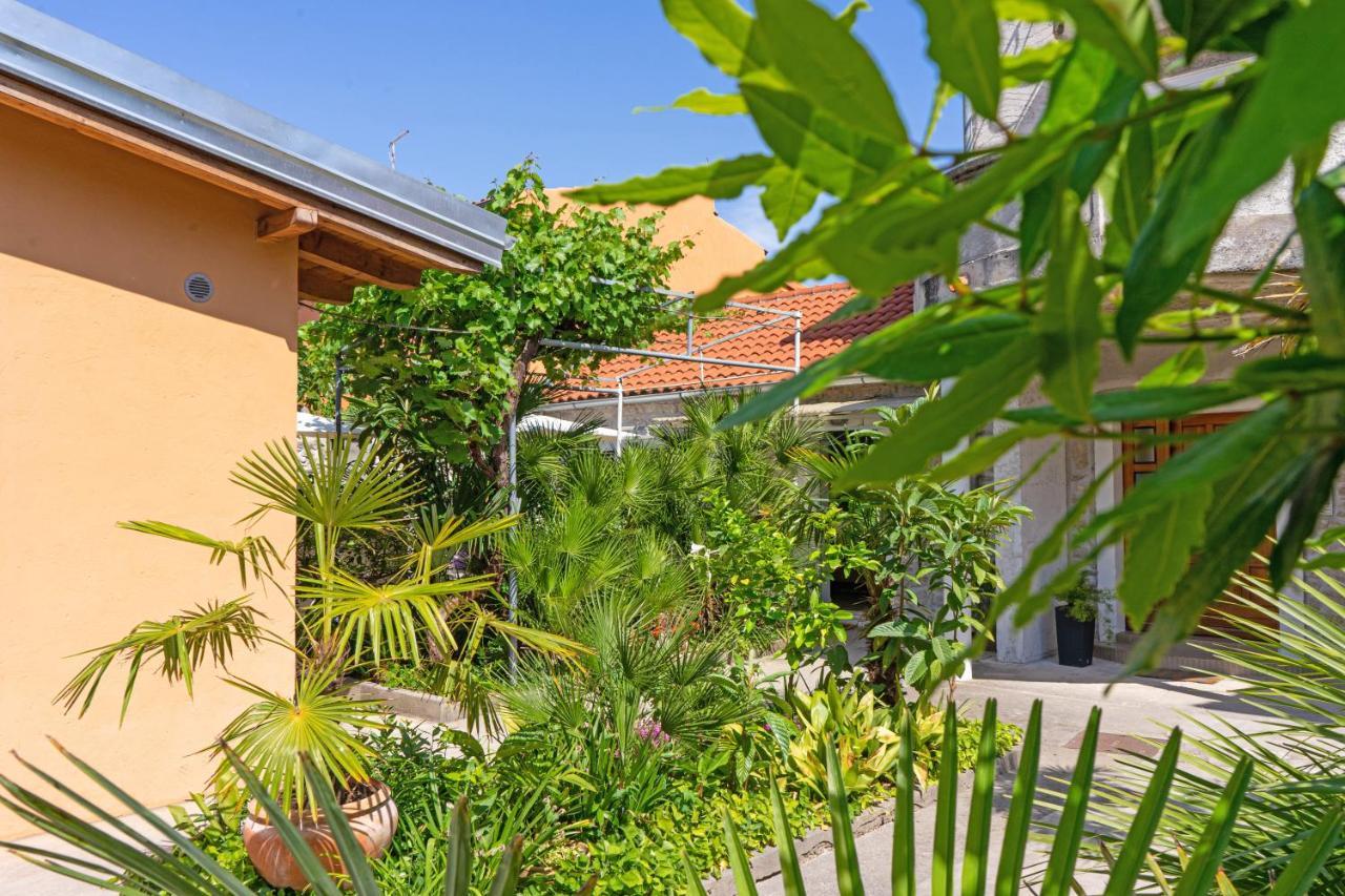 Eleonora Apartments Zadar Exterior photo